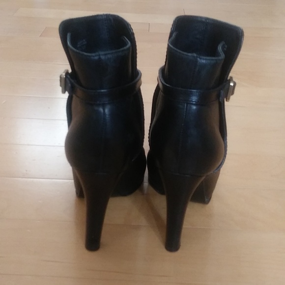 Tory Burch Dorese Booties - Picture 2 of 4